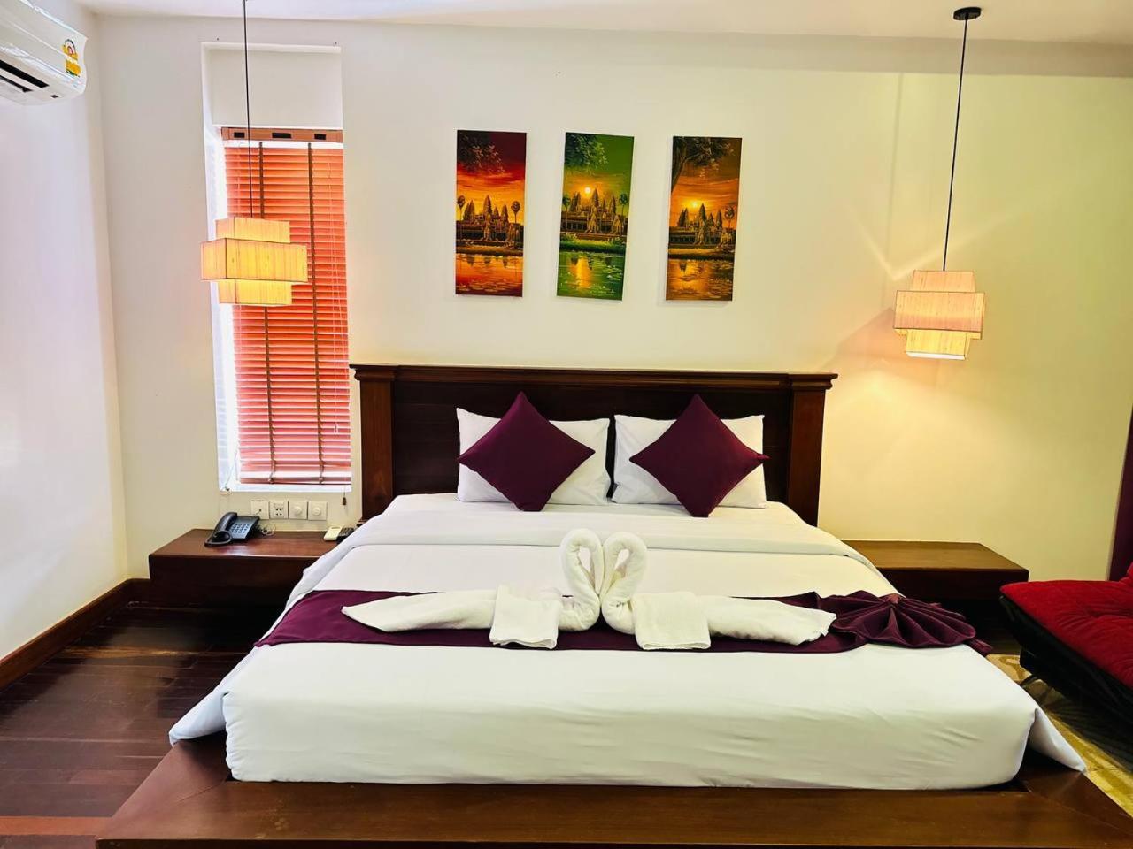 Holy Angkor Hotel Siem Reap Exterior foto