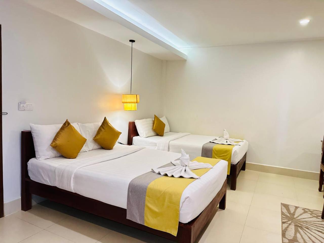 Holy Angkor Hotel Siem Reap Exterior foto