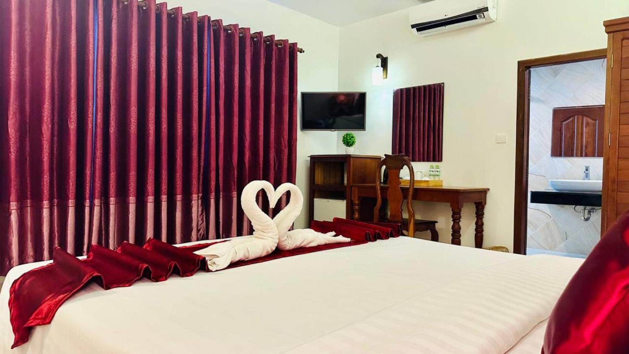 Holy Angkor Hotel Siem Reap Exterior foto