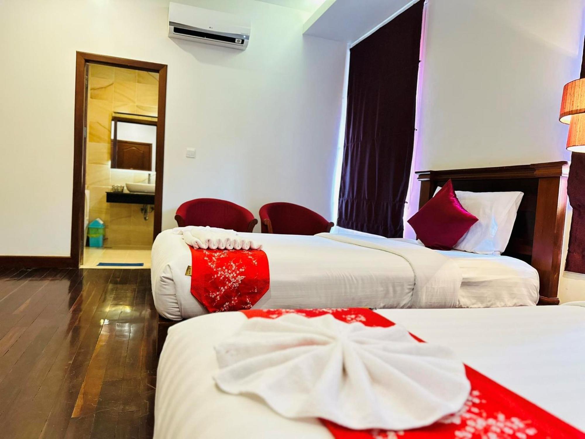 Holy Angkor Hotel Siem Reap Exterior foto